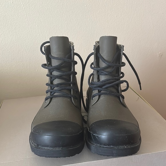 Hunter Black and Gray Rain & Snow Boots with Slip-Resistant Sole
